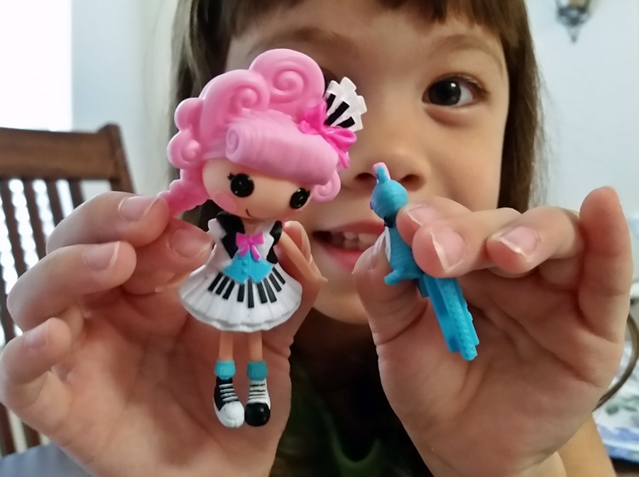 K and her new Mini Lalaloopsy Keys 'N Flats Doll